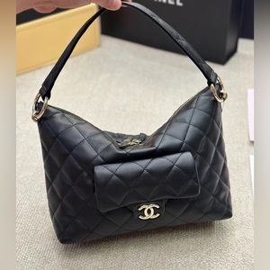 CHANEL MEDIUM HOBO BAG